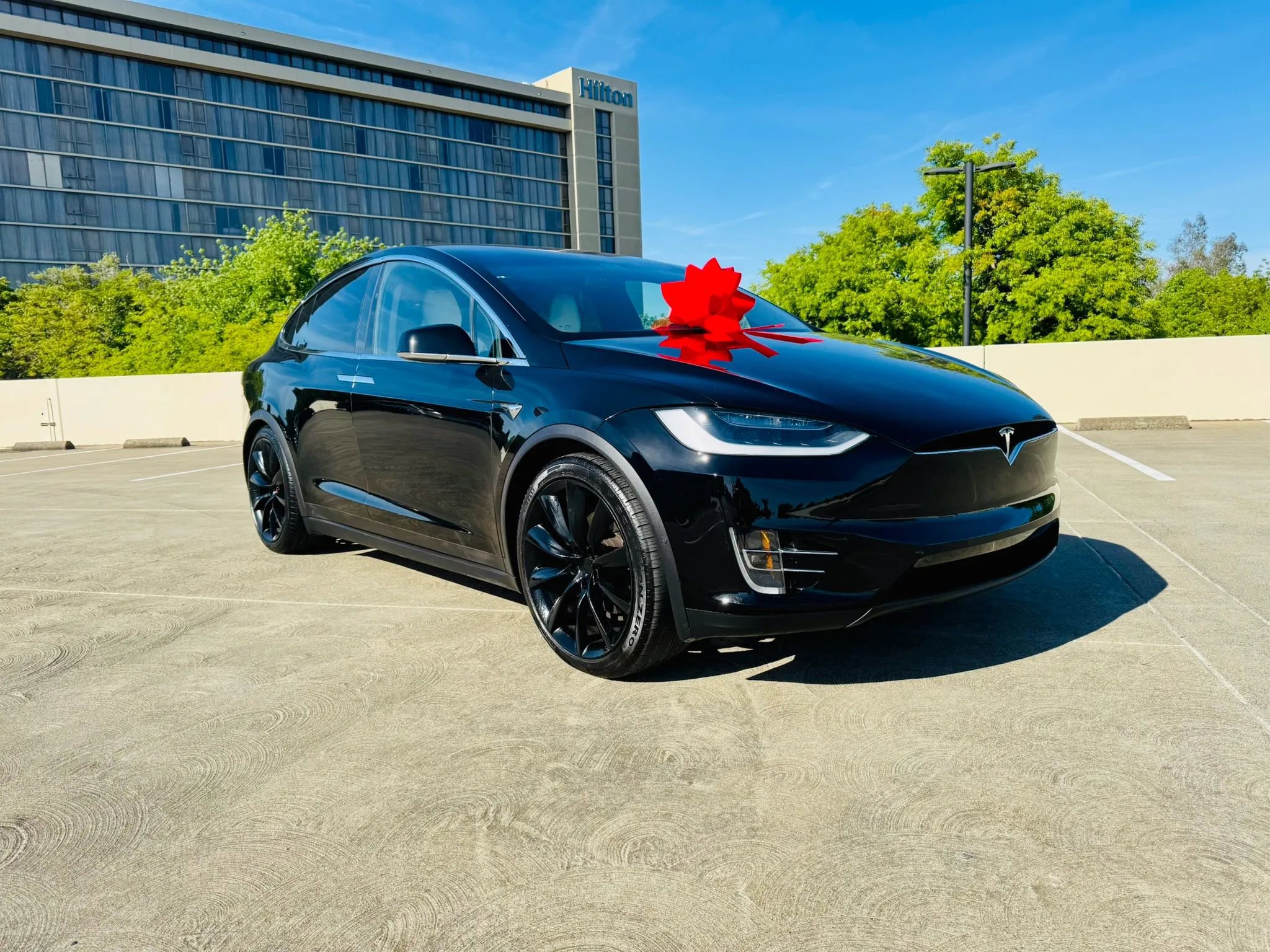 Used 2019 Tesla Model X 100D image 23