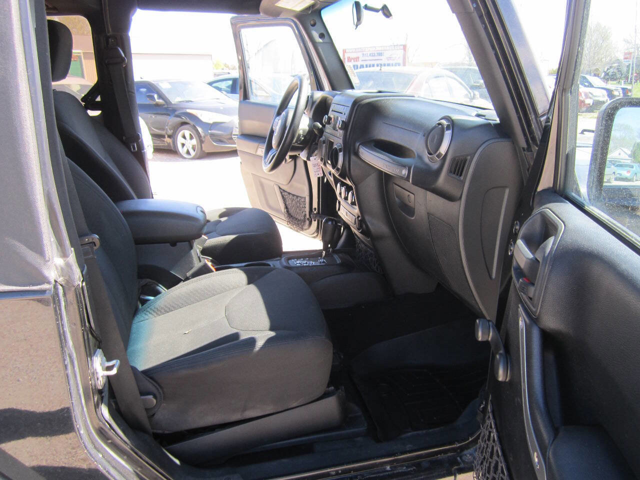 Used 2015 Jeep Wrangler Sport image 9