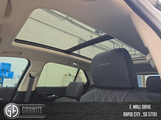 Used 2023 Buick Envision Avenir image 21