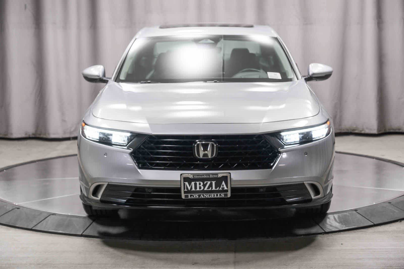 Used 2024 Honda Accord Touring image 6
