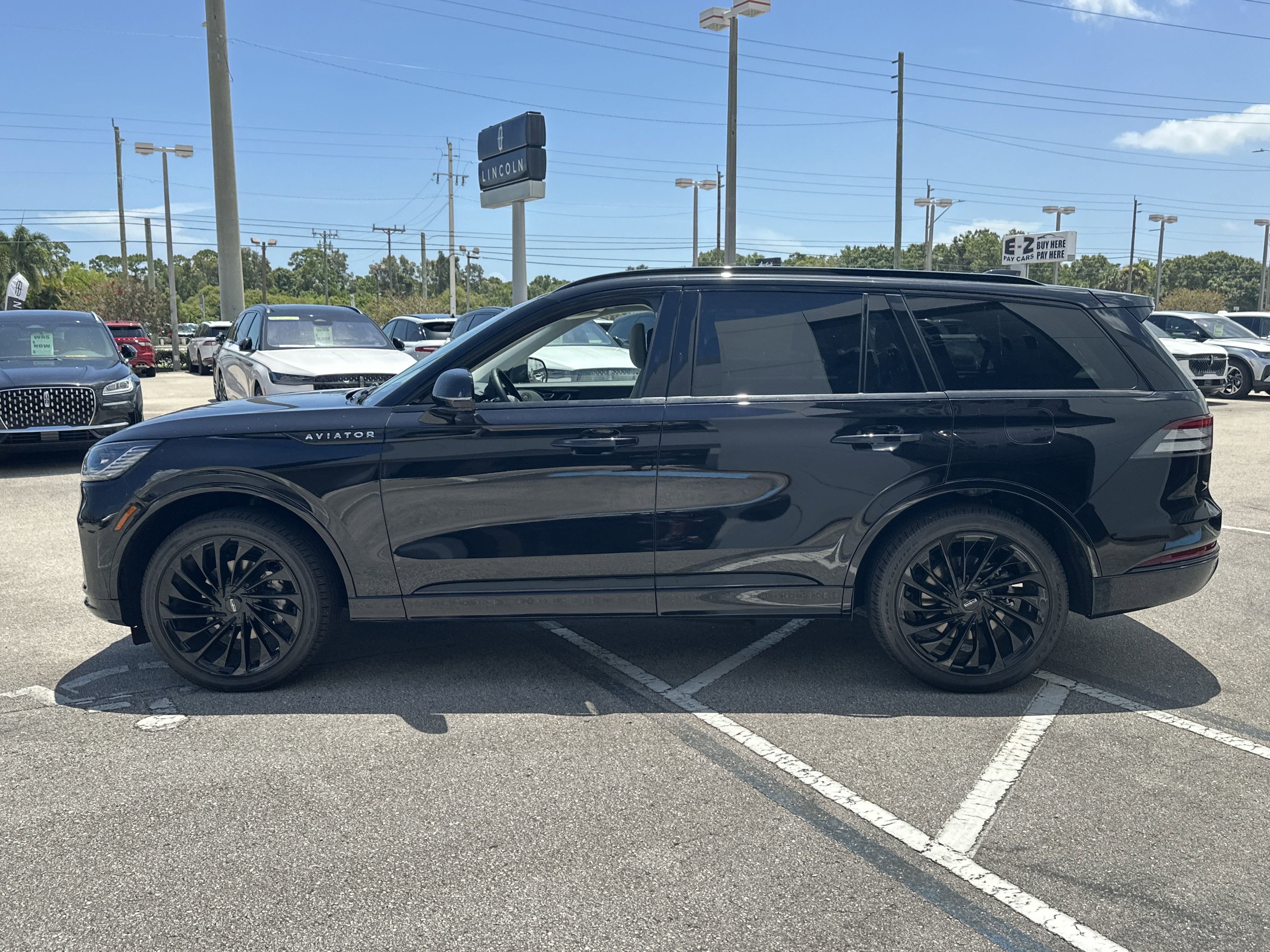 New 2025 Lincoln Aviator Reserve w/ Equipment Group 201A image 9