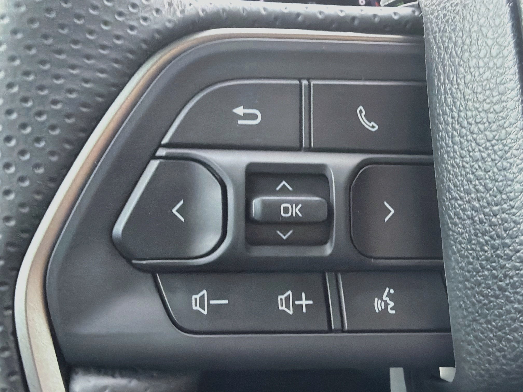 Used 2026 Toyota 4Runner Platinum AWD/4WD image 39