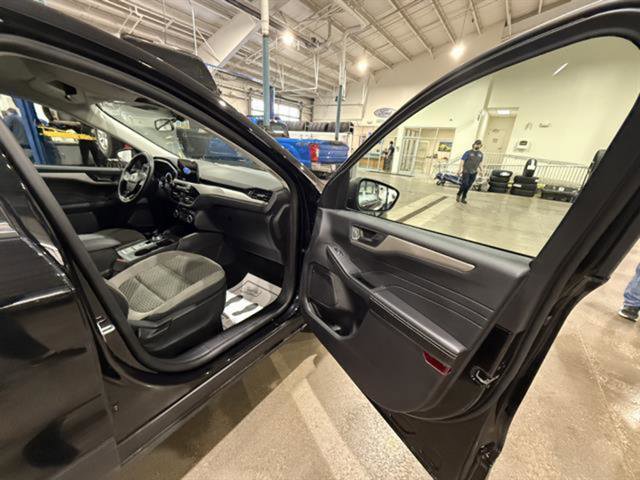 Certified 2022 Ford Escape SE w/ Convenience Package AWD/4WD image 18