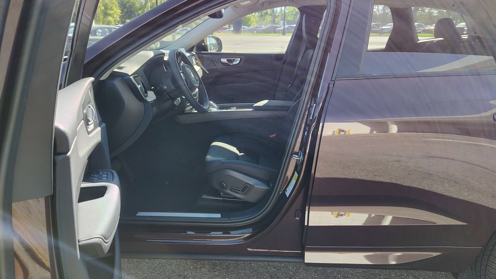 New 2026 Volvo XC60 B5 Plus w/ Climate Package image 7