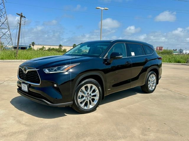 New 2026 Toyota Highlander Limited image 2