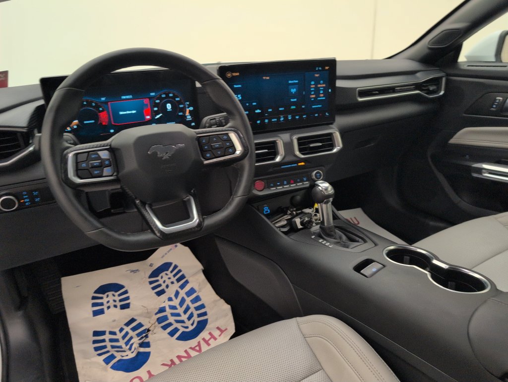 Used 2026 Ford Mustang Premium RWD image 5