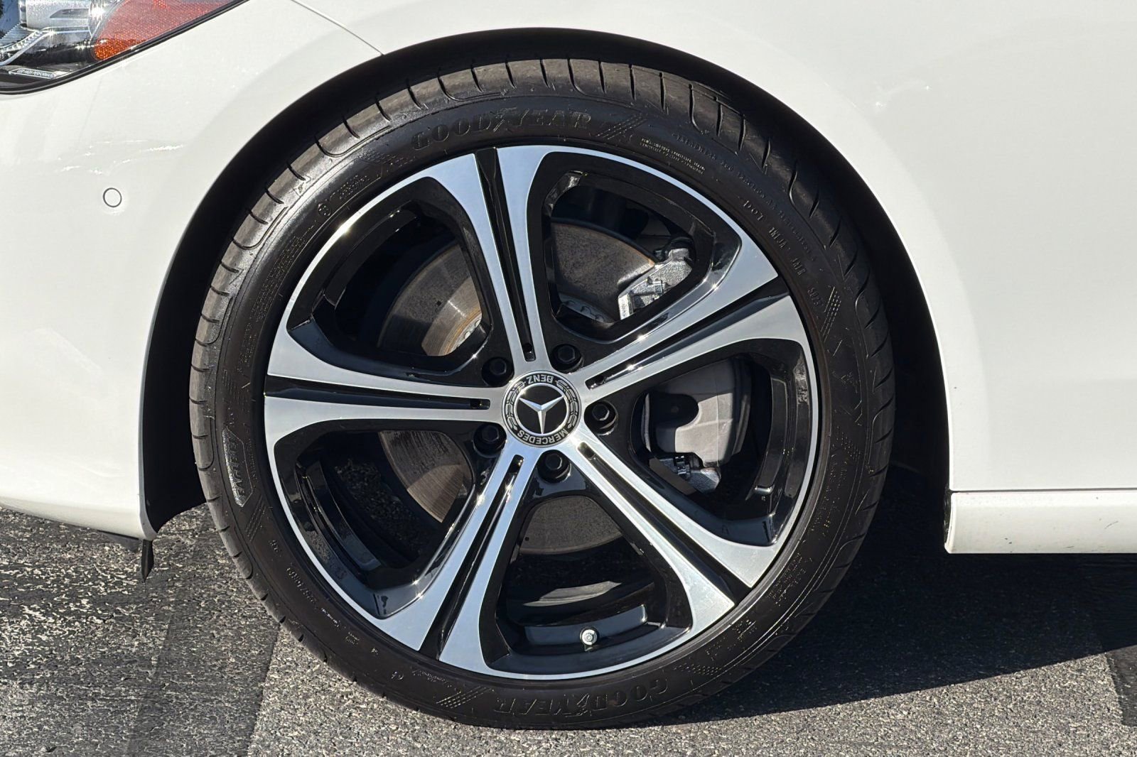 Certified 2025 Mercedes-Benz C 300 Sedan image 32