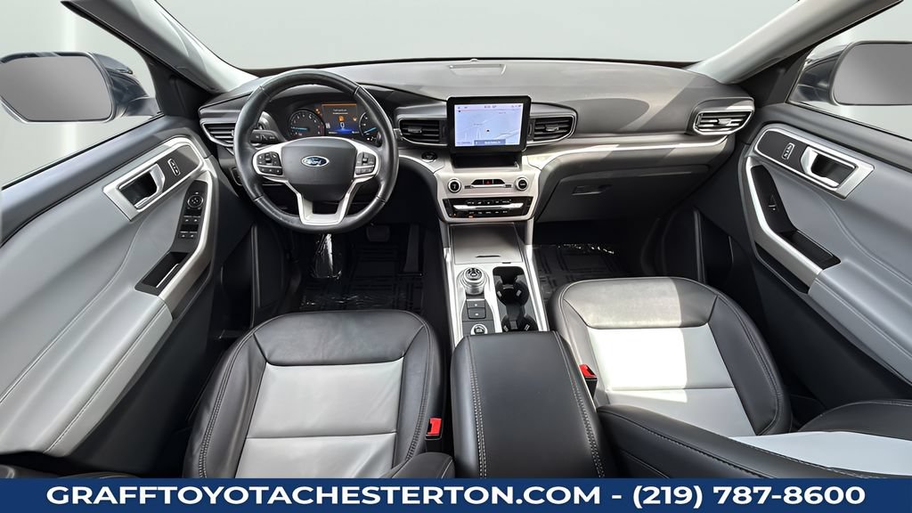 Used 2023 Ford Explorer XLT w/ Equipment Group 202A AWD/4WD image 14