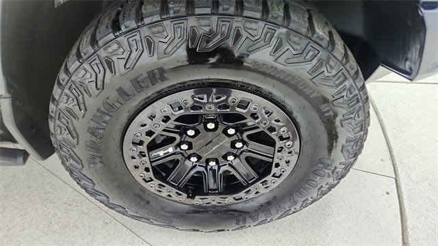 Used 2024 GMC Hummer EV 3X w/ Omega Edition image 56