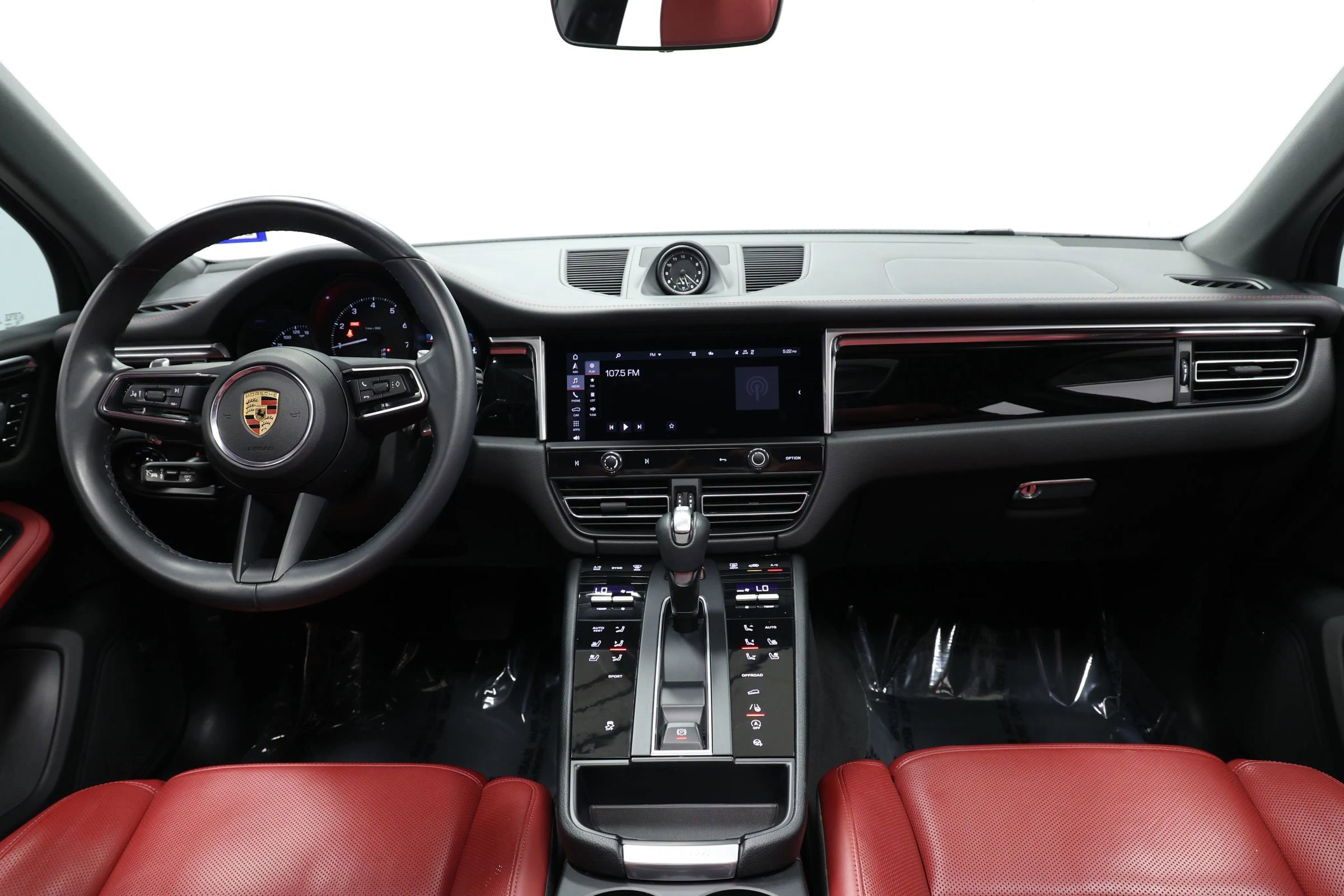 Used 2022 Porsche Macan image 42