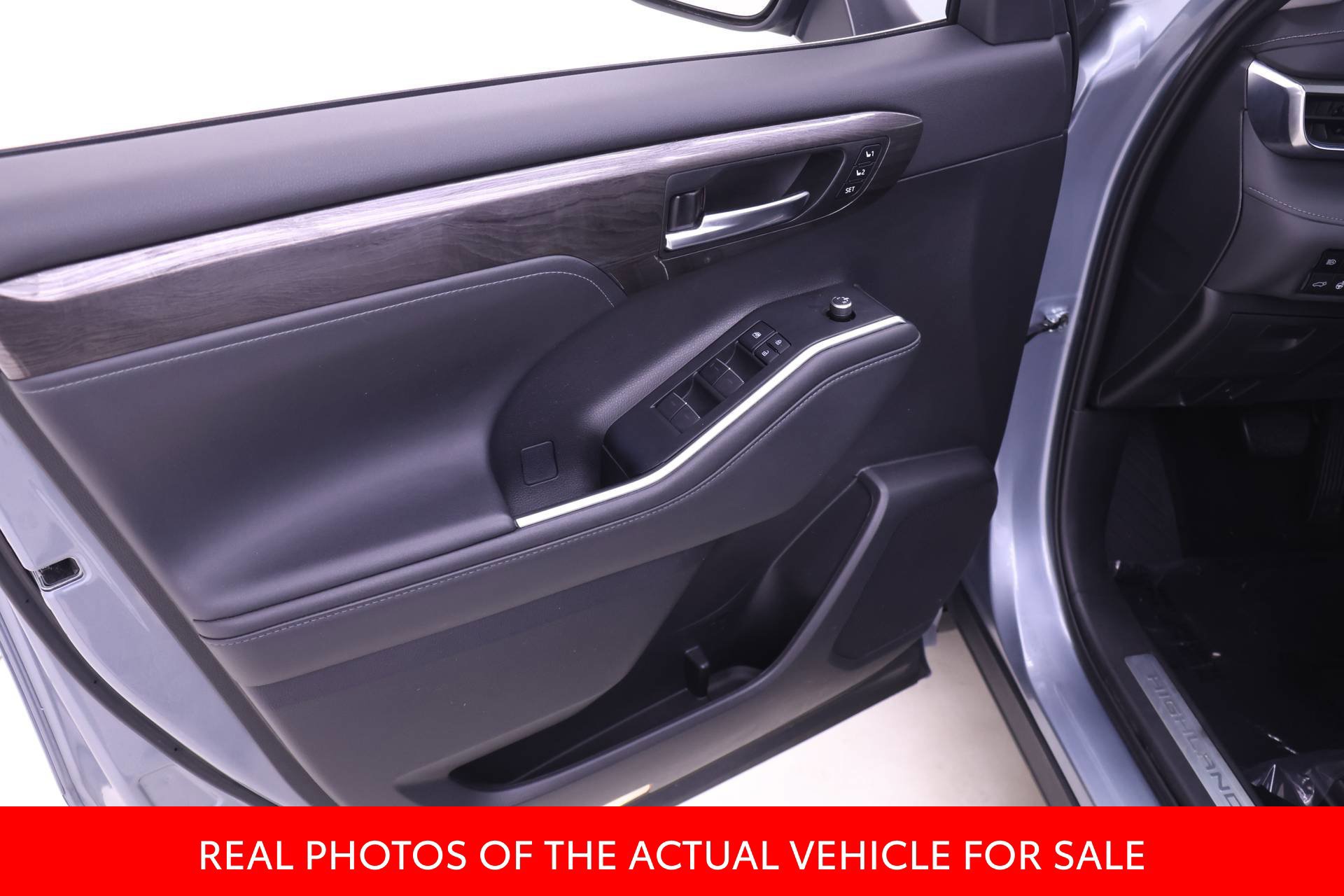 Certified 2021 Toyota Highlander Limited AWD/4WD image 8