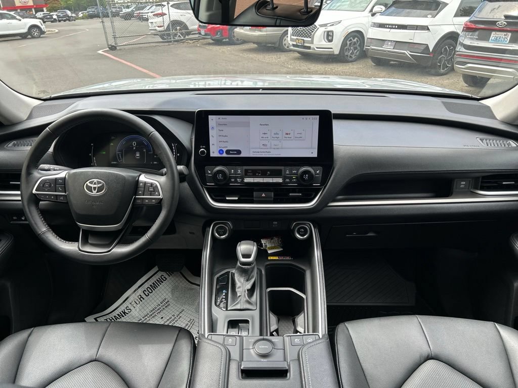 Used 2025 Toyota Grand Highlander AWD Hybrid image 24