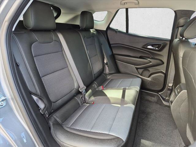 Used 2025 Chevrolet Trax LT FWD image 18