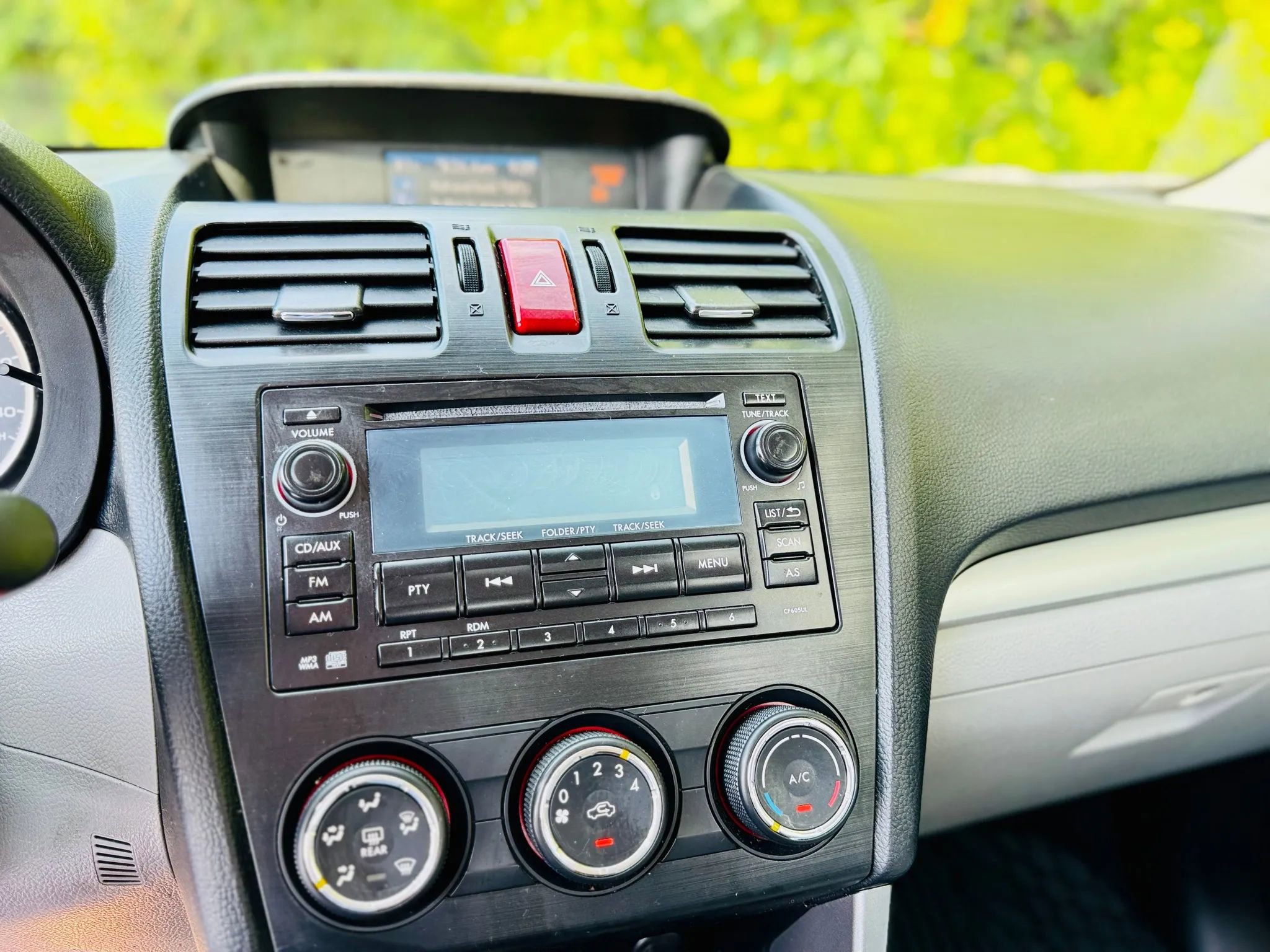 Used 2015 Subaru Forester 2.5i w/ Alloy Wheel Package image 54