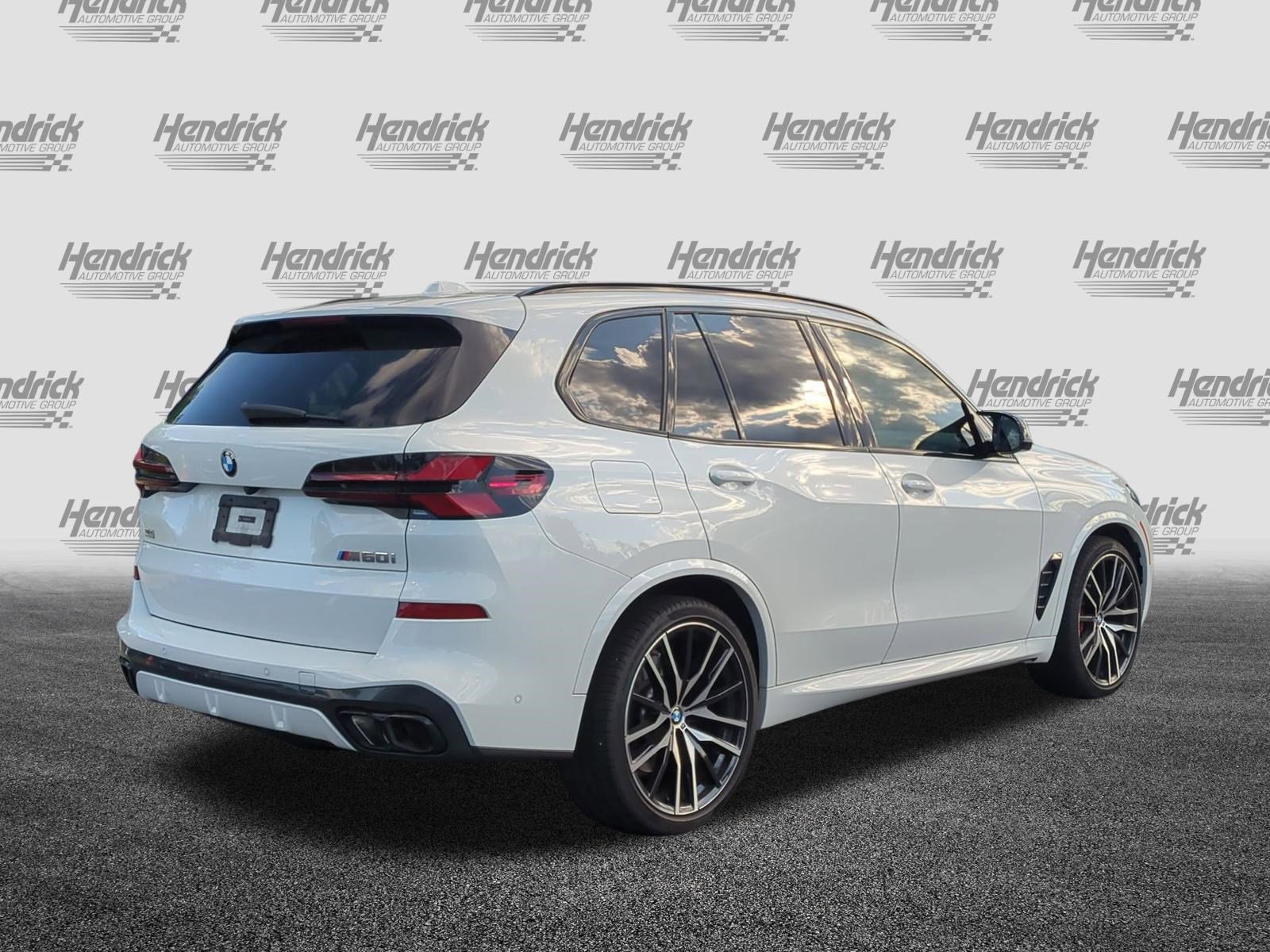 Certified 2024 BMW X5 M60i AWD/4WD image 10
