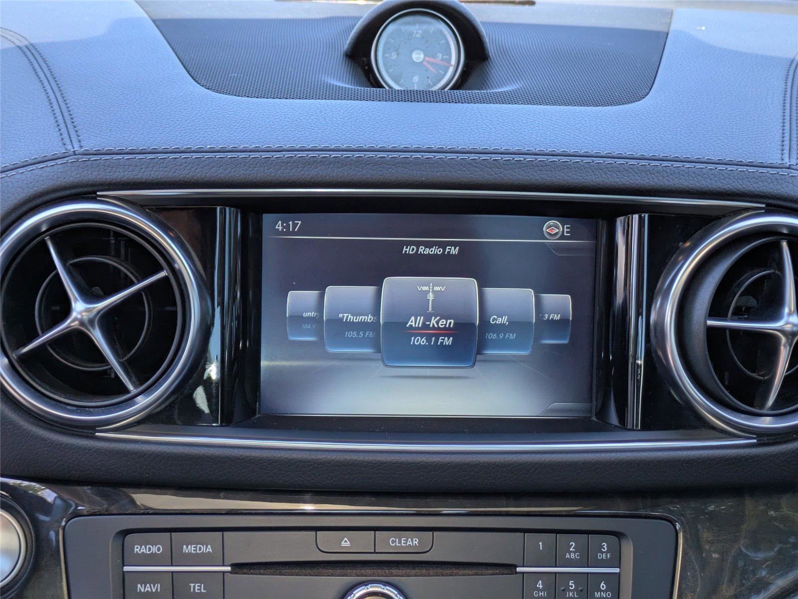Used 2018 Mercedes-Benz SL 550 image 19