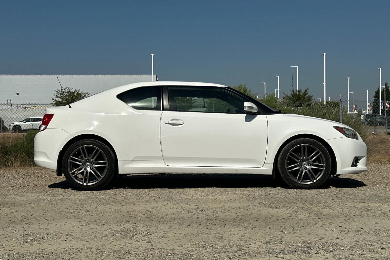 Used 2012 Scion tC FWD image 9