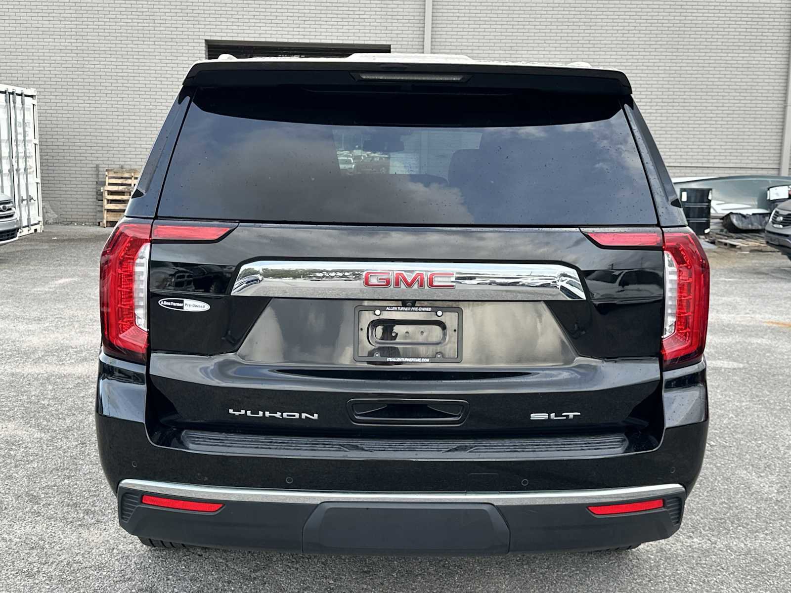 Used 2024 GMC Yukon SLT image 8