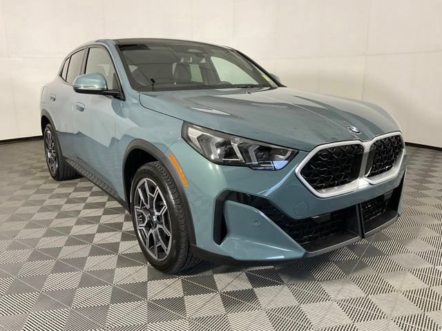 Certified 2025 BMW X2 xDrive28i AWD/4WD image 2