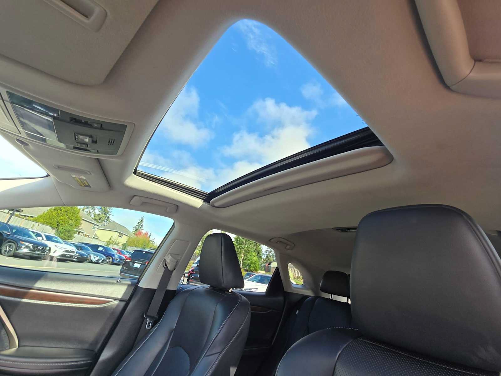 Used 2022 Lexus RX 450h AWD w/ Premium Package image 24