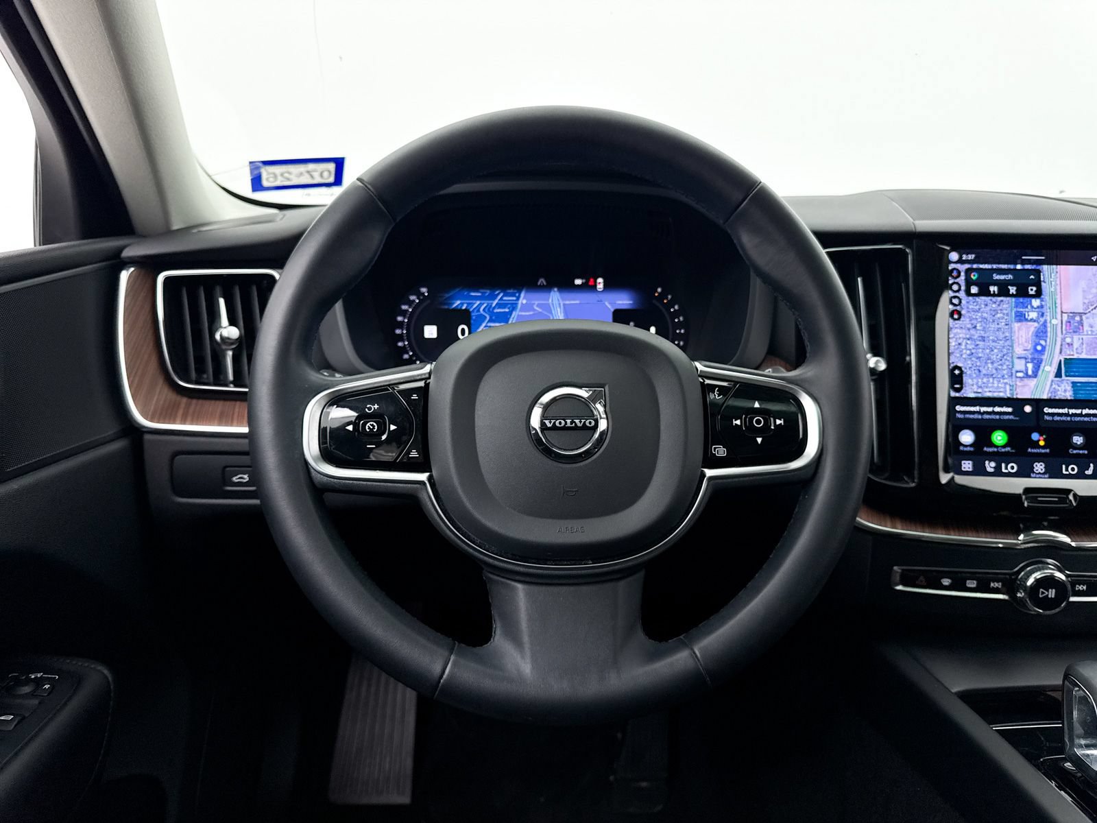 Used 2023 Volvo XC60 B5 Plus w/ Protection Package Premier FWD image 5