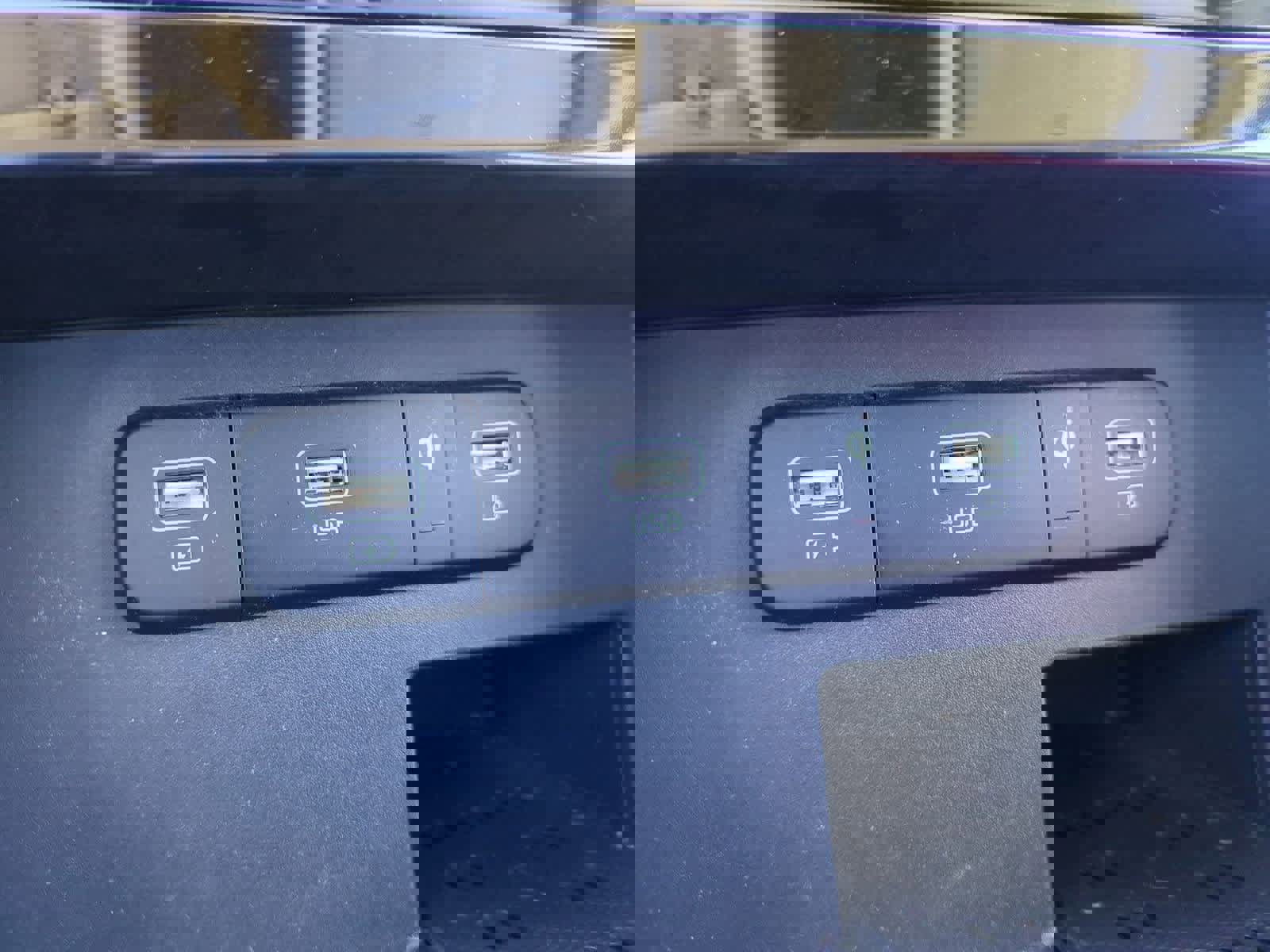 Used 2022 Kia Carnival SX image 29