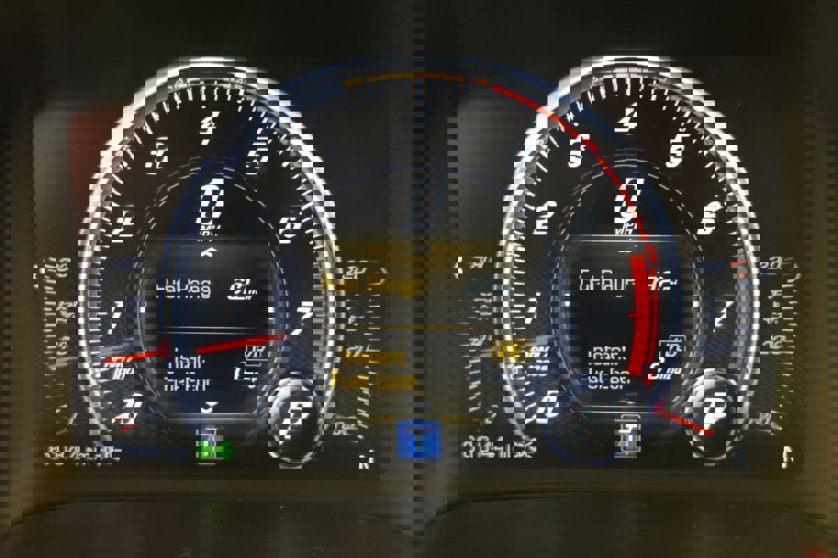 Used 2015 Chevrolet Corvette Stingray Coupe w/ 2LT Preferred Equipment Group image 12