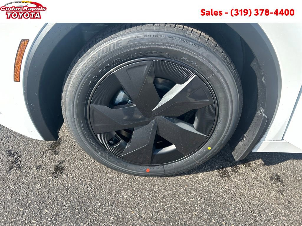 New 2026 Toyota Prius LE image 25