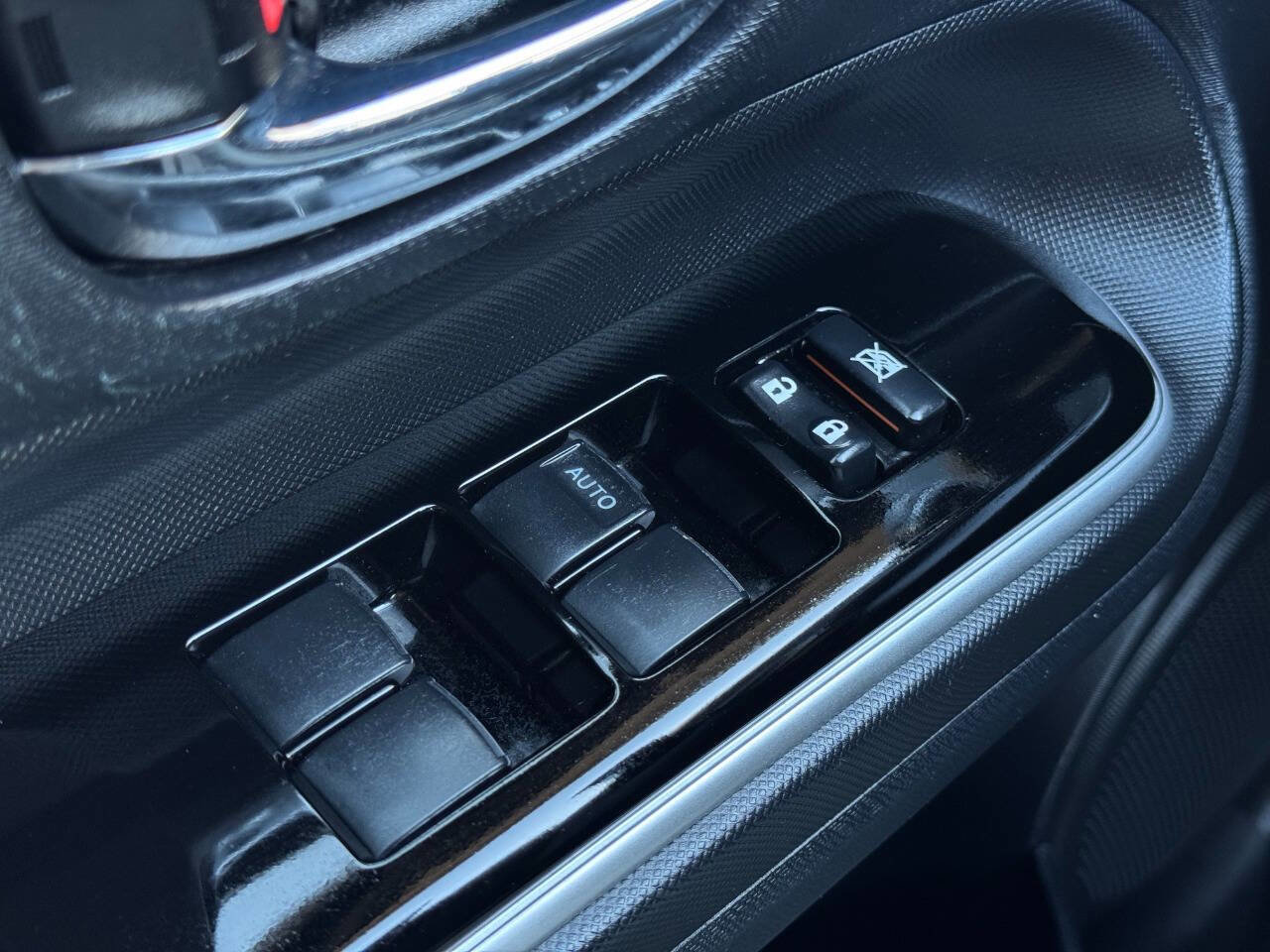 Used 2016 Toyota Prius C Two image 25