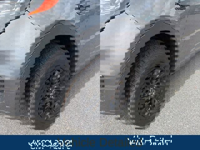 Used 2017 Land Rover Discovery Sport HSE image 14