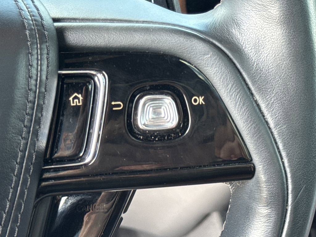 Used 2023 Lincoln Aviator Reserve w/ Equipment Group 201A image 38