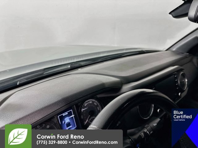 Used 2021 Toyota Tacoma TRD Off-Road w/ Technology Package AWD/4WD image 12