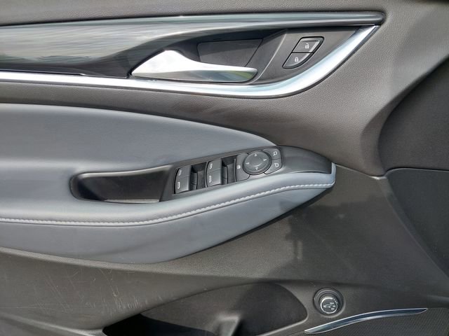 Used 2023 Buick Enclave Essence FWD image 38