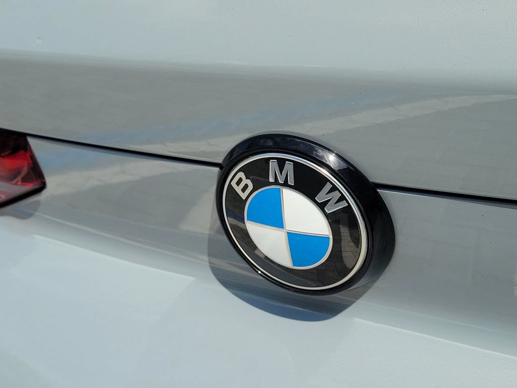 Used 2025 BMW X6 xDrive40i w/ Executive Package AWD/4WD image 9