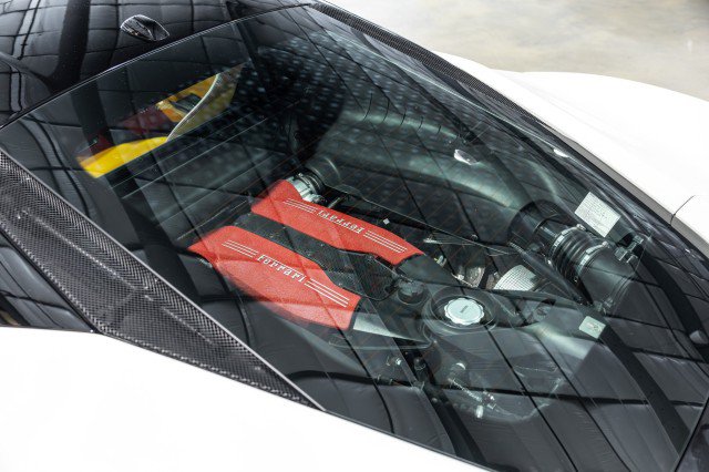 Used 2016 Ferrari 488 GTB RWD image 19