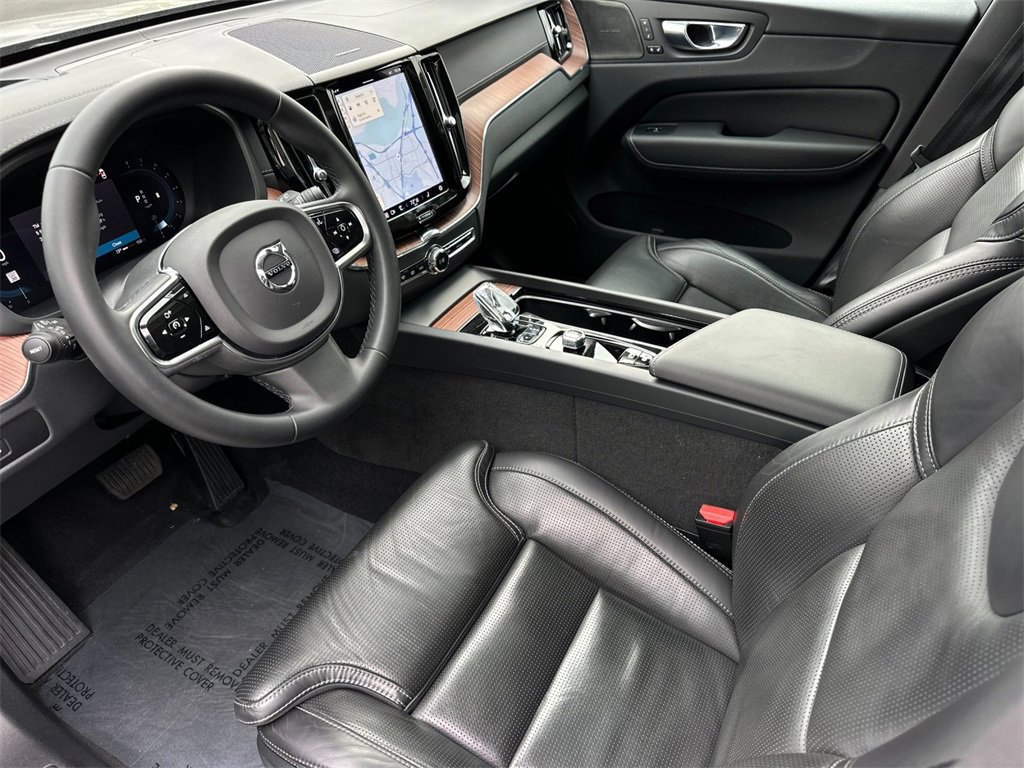 Certified 2023 Volvo XC60 B5 Ultimate image 9