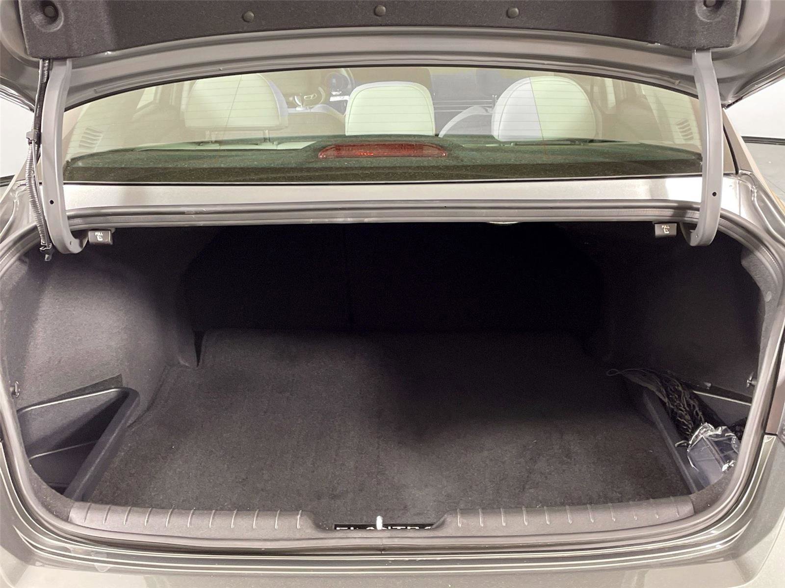 Used 2026 Hyundai Elantra Limited FWD image 26