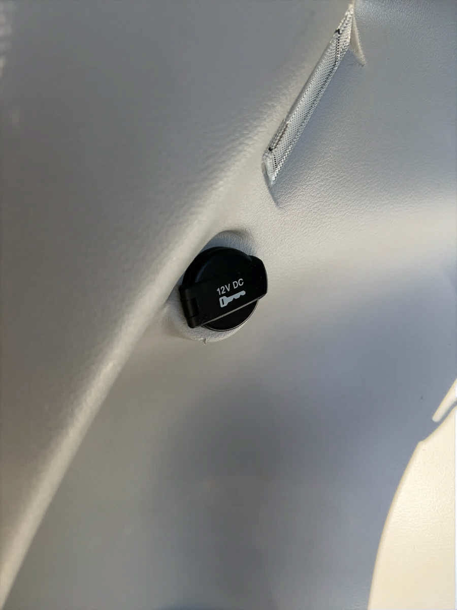 Used 2018 Jeep Compass Latitude w/ Popular Equipment Group AWD/4WD image 31