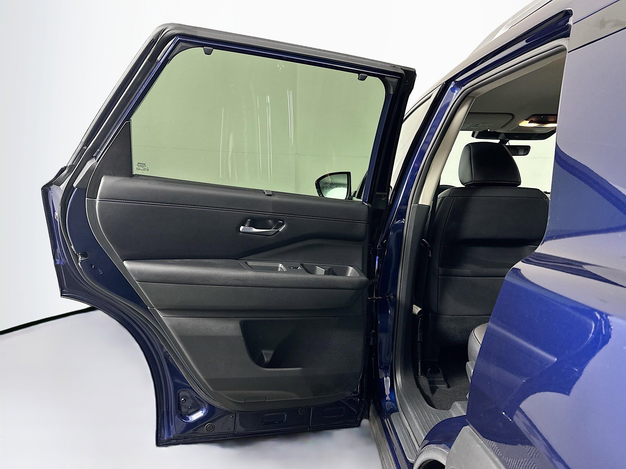 Used 2025 Nissan Pathfinder SL image 26