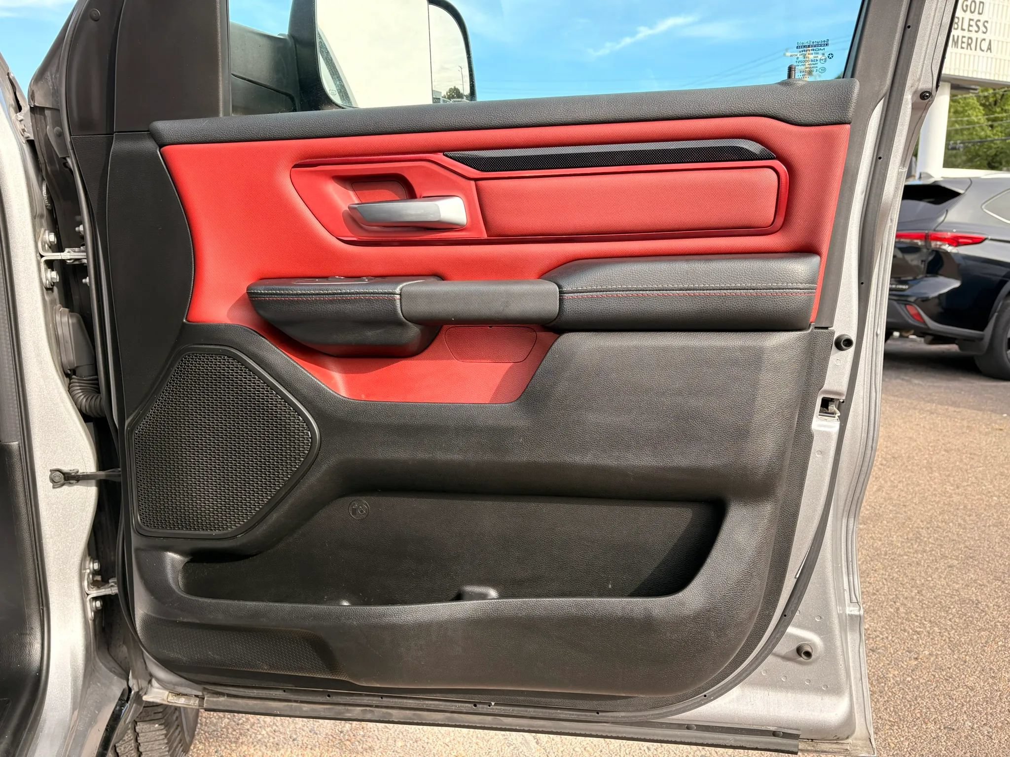 Used 2020 RAM 1500 Rebel w/ Rebel Level 1 Equipment Group AWD/4WD image 11