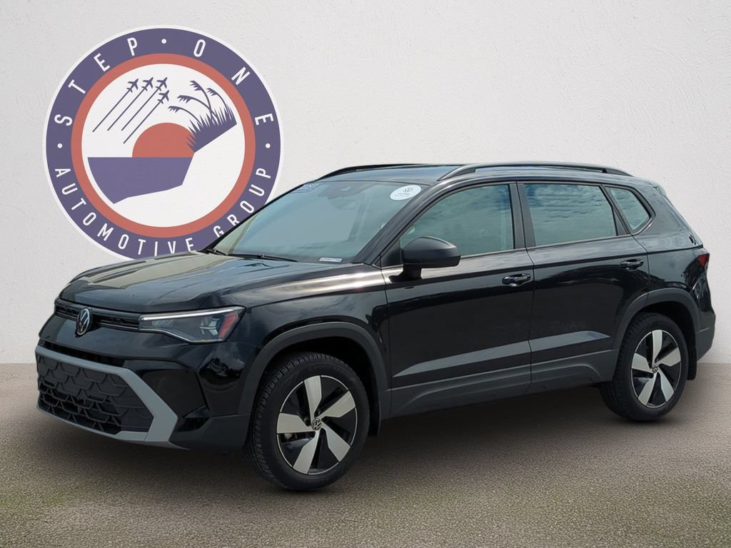Used 2025 Volkswagen Taos S AWD/4WD image 2