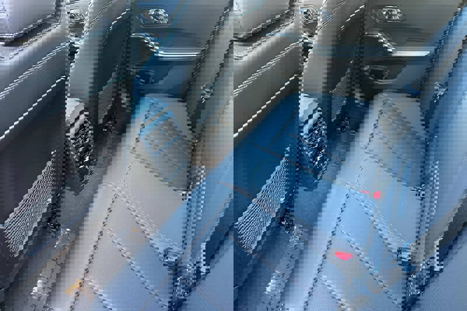 Certified 2023 BMW 330e w/ Driving Assistance Package image 4