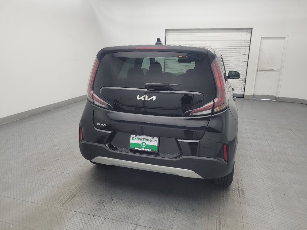 Used 2023 Kia Soul LX FWD image 7
