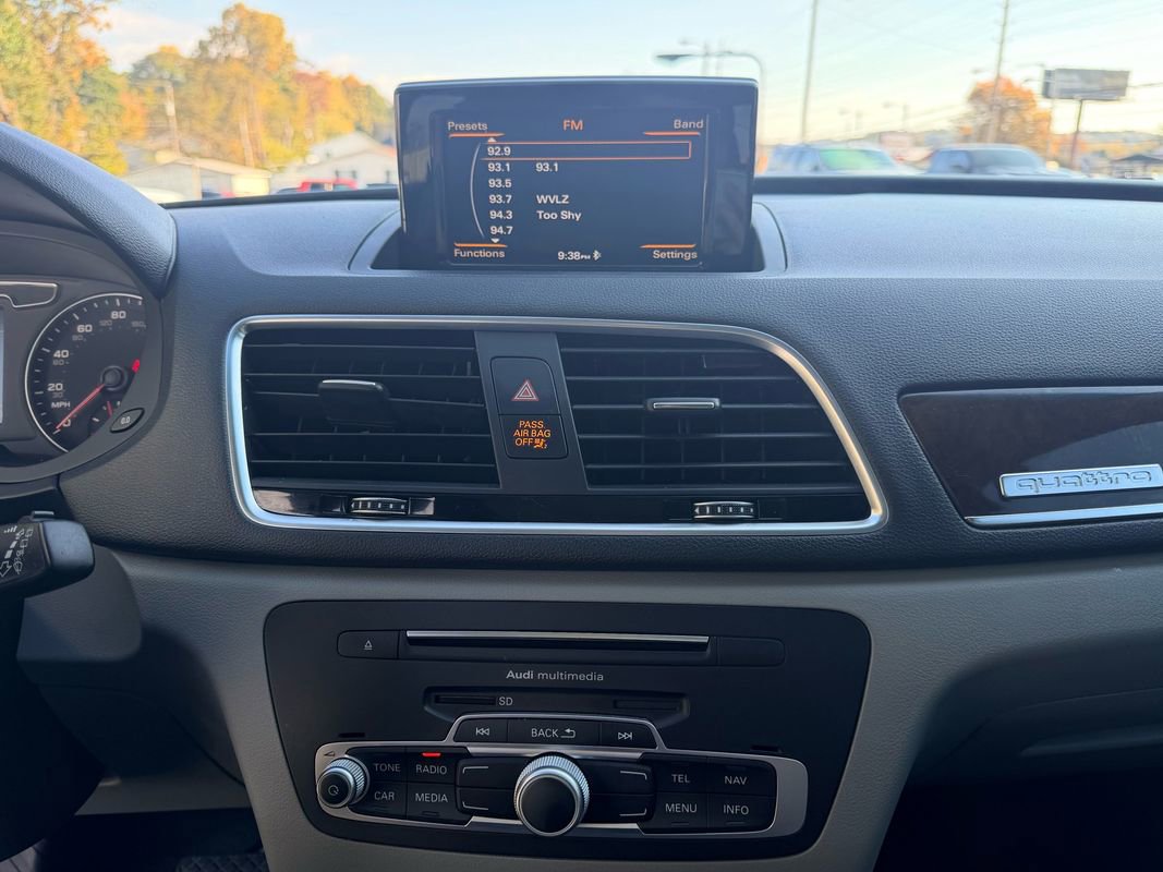 Used 2017 Audi Q3 2.0T Premium Plus w/ Premium Plus Package image 27