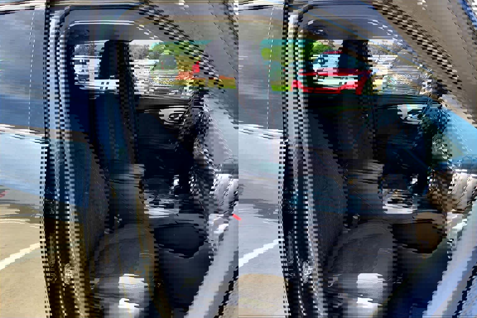 Used 2019 Chevrolet Blazer LT FWD image 9