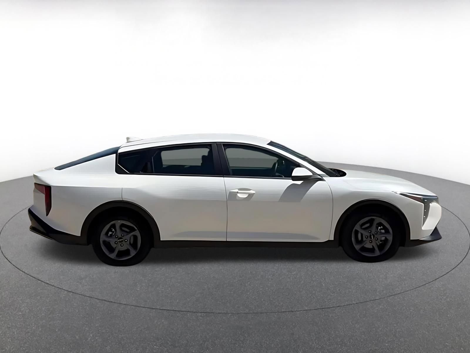 Used 2025 Kia K4 FWD image 16