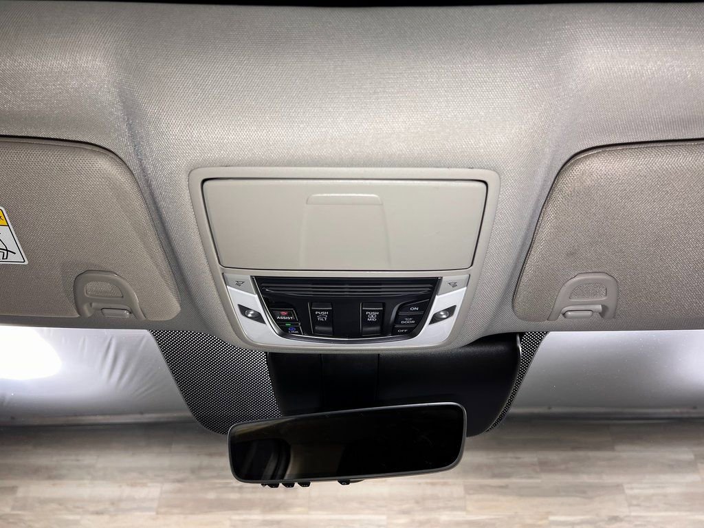 Used 2025 Acura RDX SH-AWD w/ Advance Package image 19