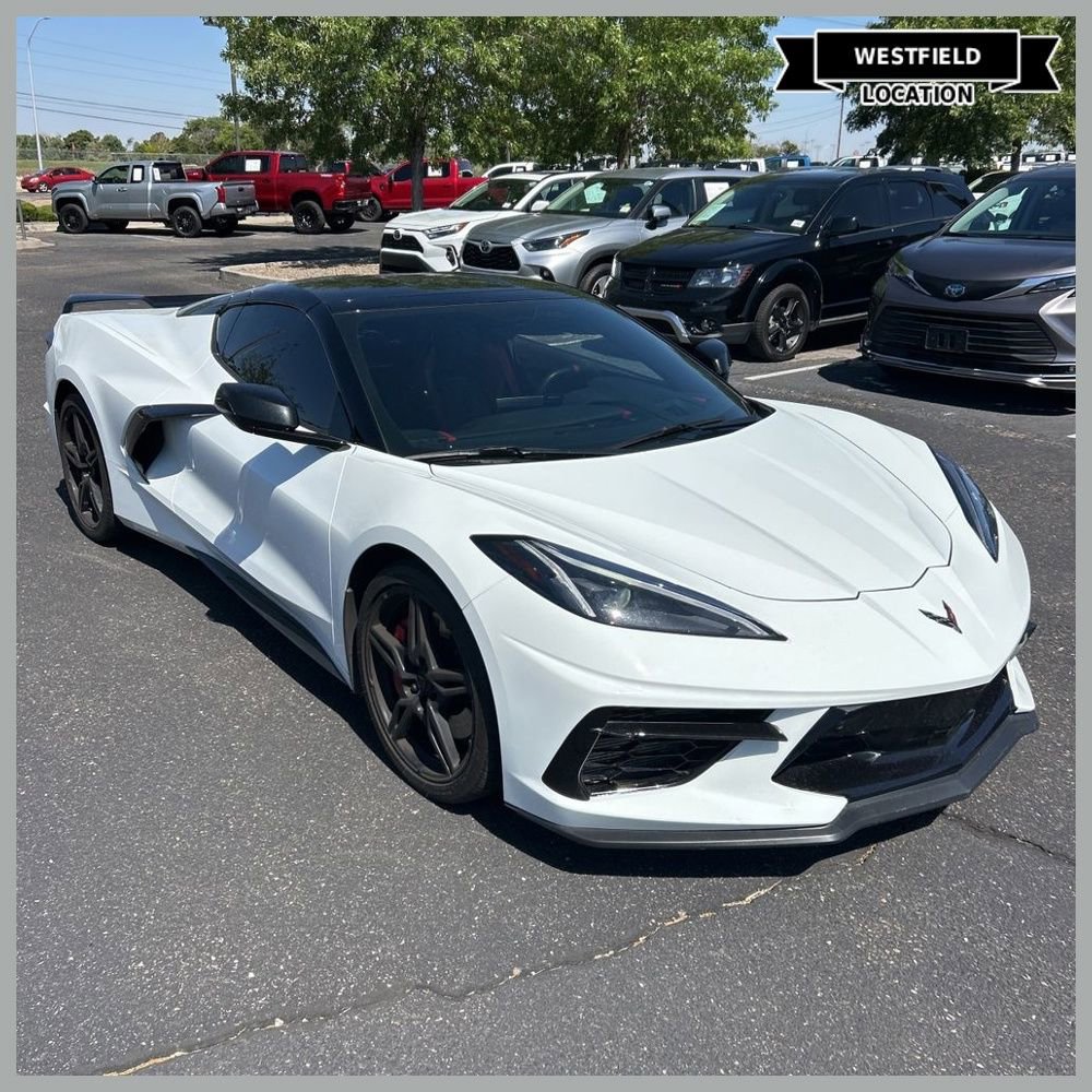 Used 2021 Chevrolet Corvette Stingray Preferred Cpe w/ Z51 Performance Package RWD image 1