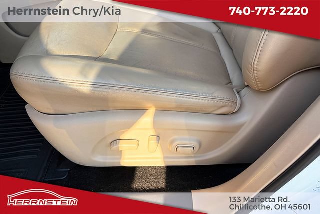 Used 2016 Nissan Pathfinder SL AWD/4WD image 15