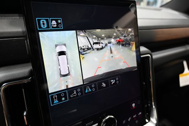 New 2026 GMC Yukon XL Denali w/ Sun & Power Step Package AWD/4WD image 19